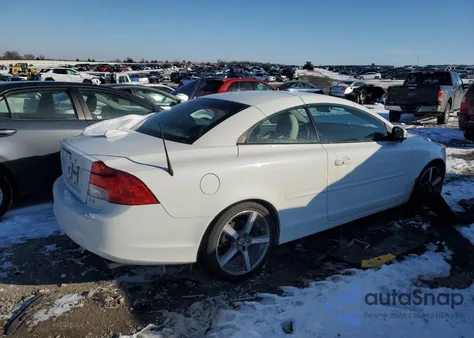 2011 Volvo C70 T5 z USA, uszkodzony, nr VIN YV1672MC0BJ114867
